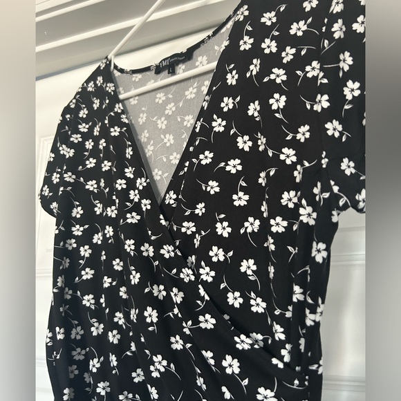 Wrap cropped top - Picture 2 of 3